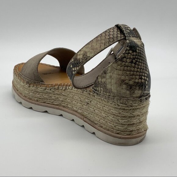 MAXSOLD Dolce Vita Women's Dolce Vita, Larita Sandal - Picture 6 of 13